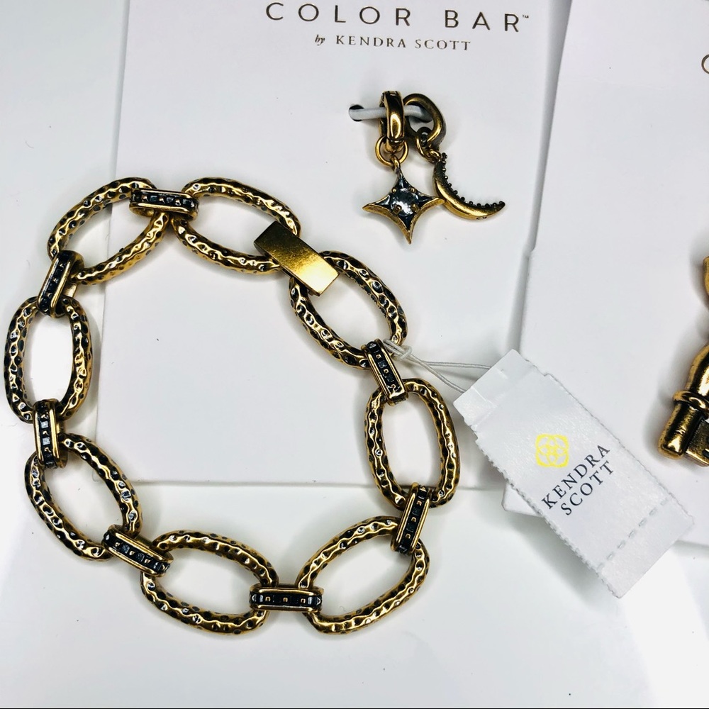 Kendra Scott
Go Beyond Chain Link Bracelet - Picture 3 of 6